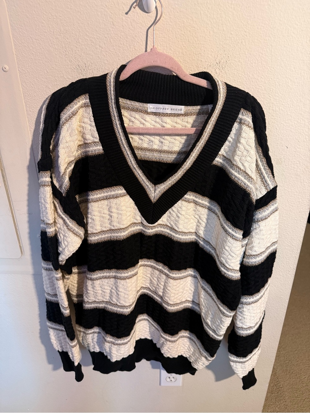 Geoffrey Beene Vintage Cable Knit Striped V Neck Sweater Black Cream L